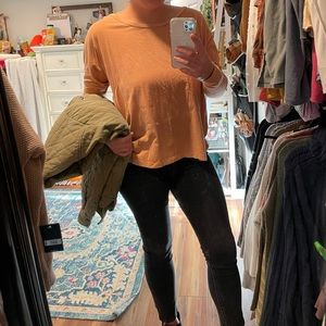 ✨5 for $25✨ Orange RVCA Long Sleeve Top